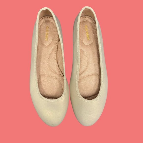✨Soft Gold Ballet Flats by Old Navy – Size 9 | Comfy Everyday Essential✨ - Picture 4 of 8
